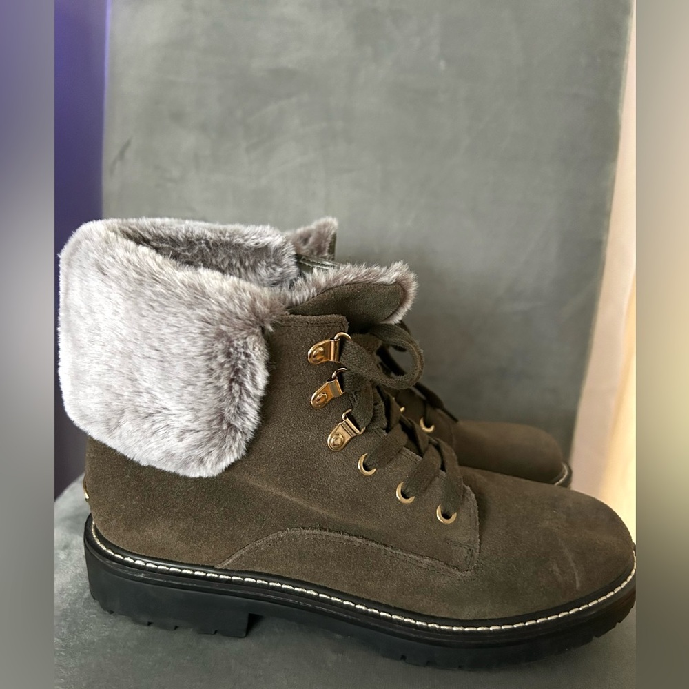 Bandolino suede boots
